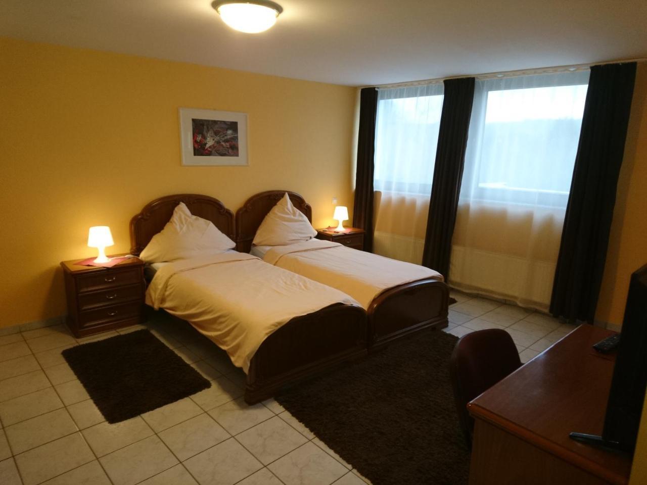 Euro-Hotel Саарбрюккен Экстерьер фото